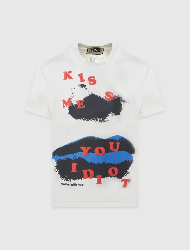 KISSING IDIOTS TEE