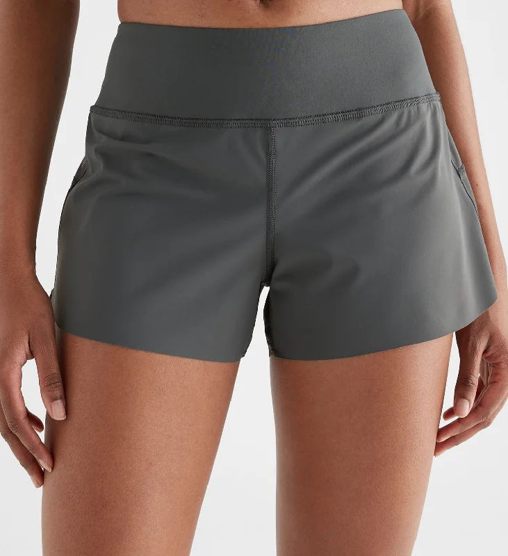 Women's Pace Short 3"